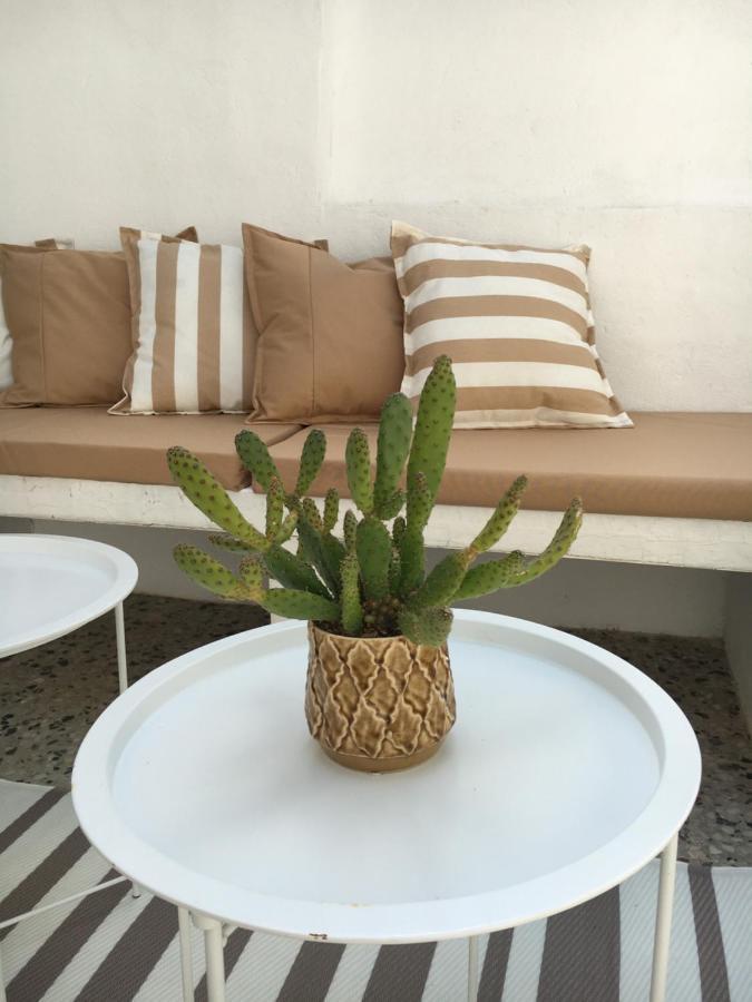 Cozy House With Backyard At Iraklio Attikis Apartment Athena Bagian luar foto